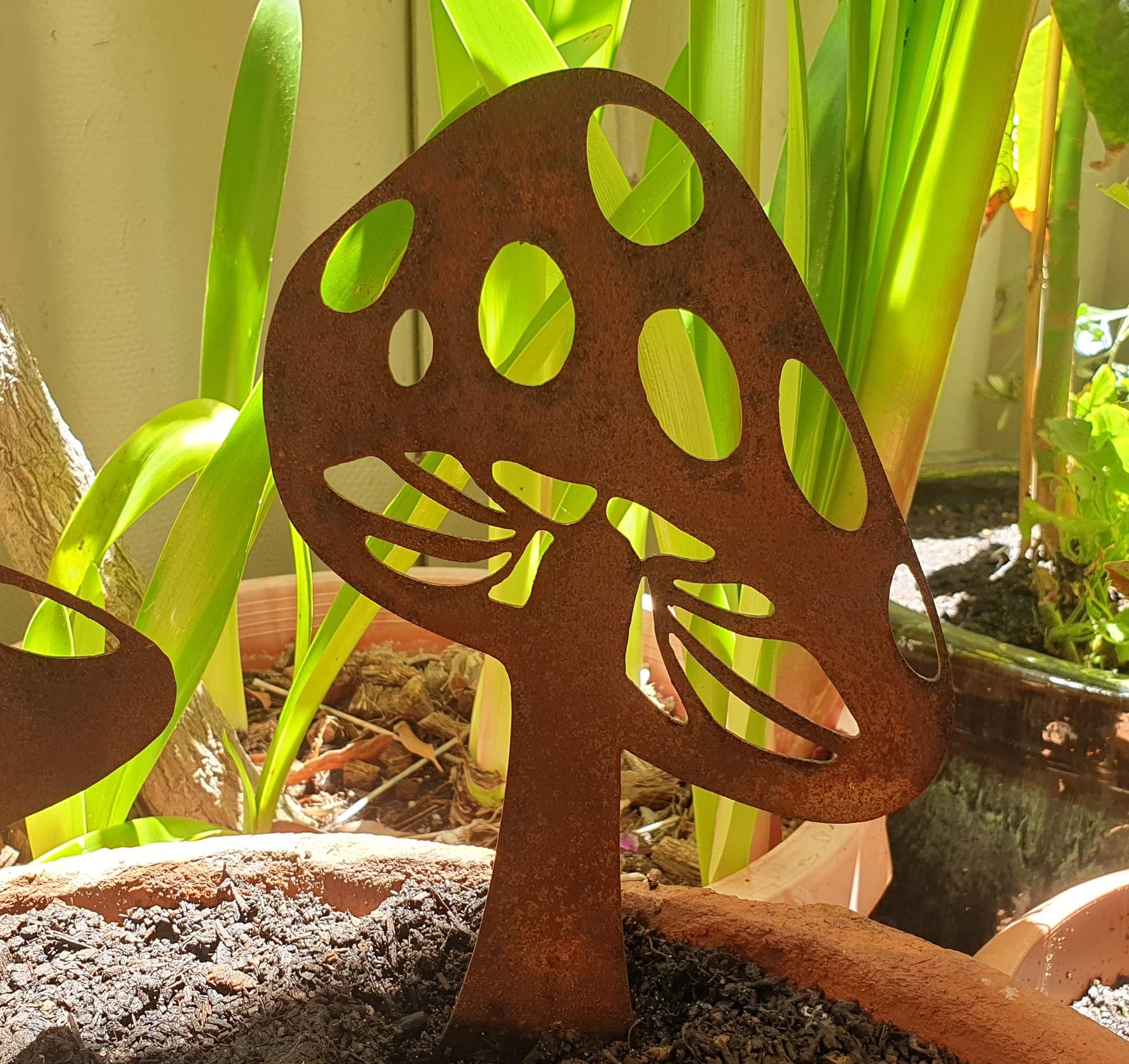Mushroom Tall Australian Made Rusted Metal Garden Art Rusted Metal