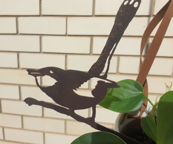 Yellow Breasted Boatbill Pot Decoration - Australian Made Rusted Metal Garden Art - Image 5