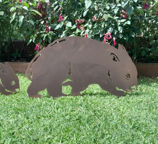 Wombat large rusted metal garden art